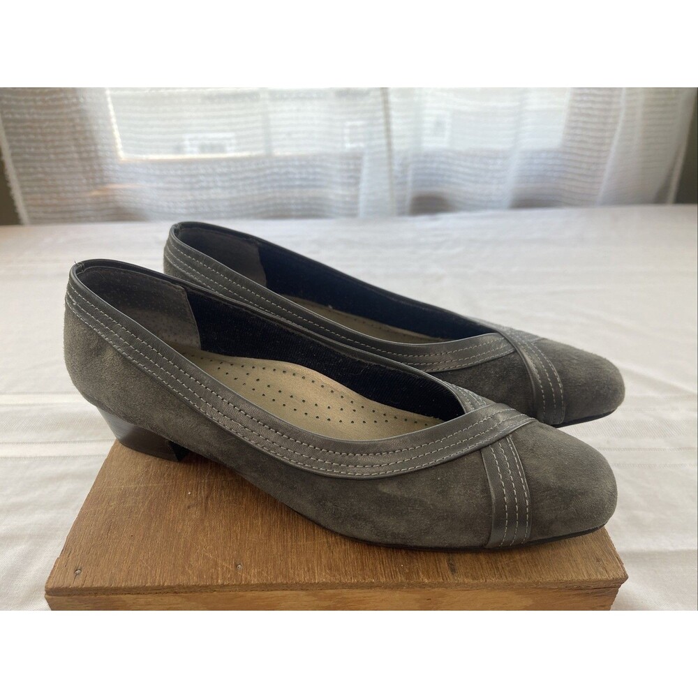 Mark Lemp Classics Tracy Grey Suede Women's Pumps Size 8N Low Heel